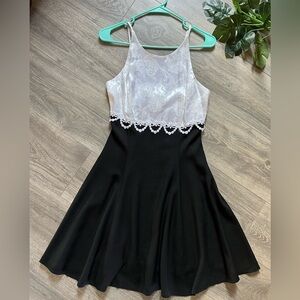 Jessica McClintock gunne sax black with white damask cocktail party dress sz 5/6